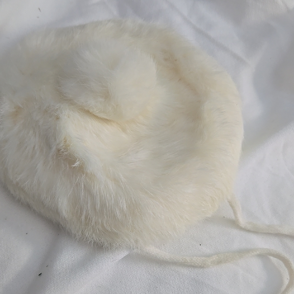 Faux Fur White Beret
